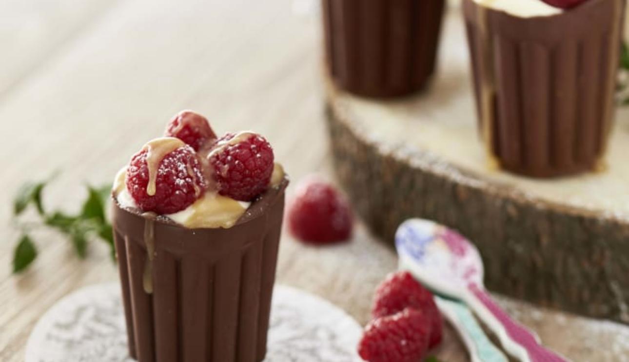 Vasitos de chocolate y nata de flan con salsa de toffee con Thermomix®(TM6, TM5)