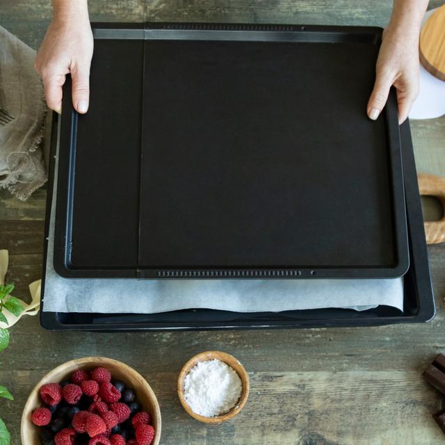 Corazón de hojaldre, trufa y frutos rojos