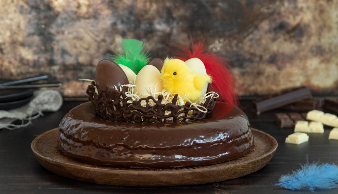 Tarta nido a los tres chocolates