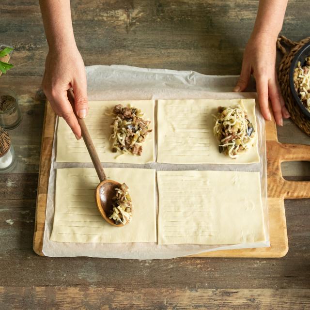 Hojaldre de berenjenas y carne picada