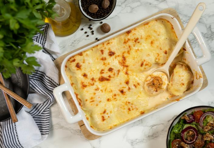 Huevos rellenos con bechamel