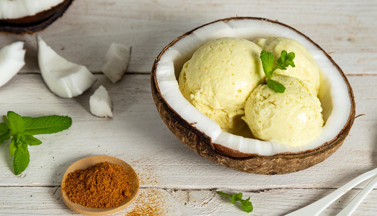 Helado de coco y curry