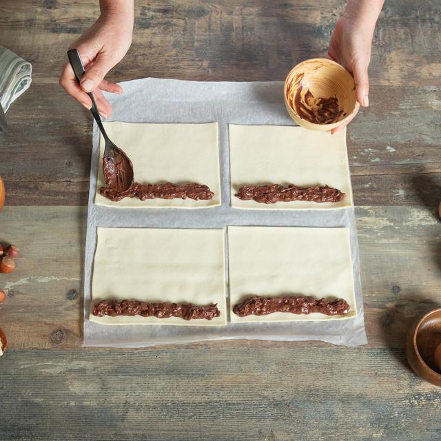 Coronas de hojaldre y chocolate