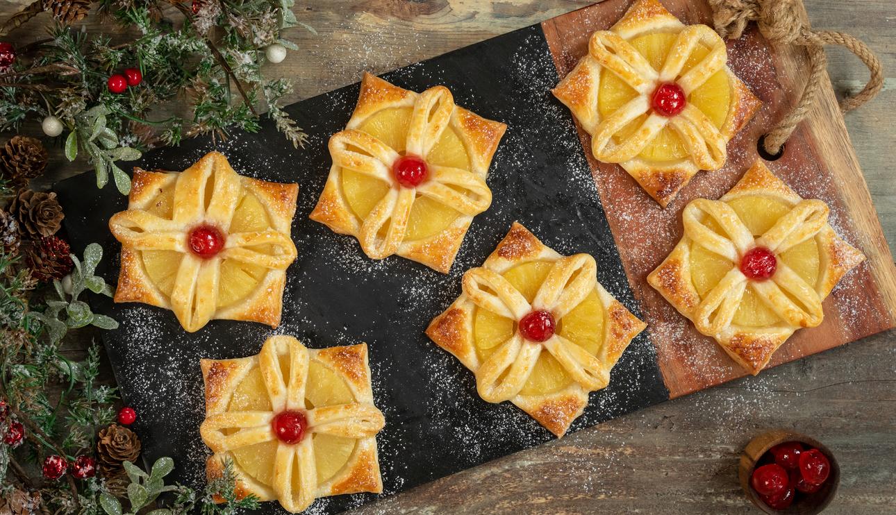 Mini tartas de piña con hojaldre