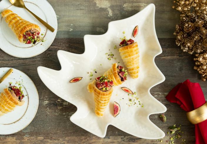 Caracolas de hojaldre de foie e higos