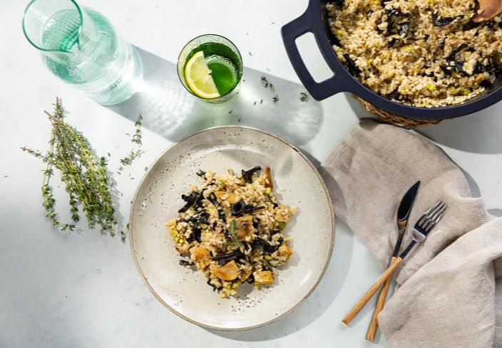 Arroz con trompetas de la muerte y Mediterranean Style Filet Pieces