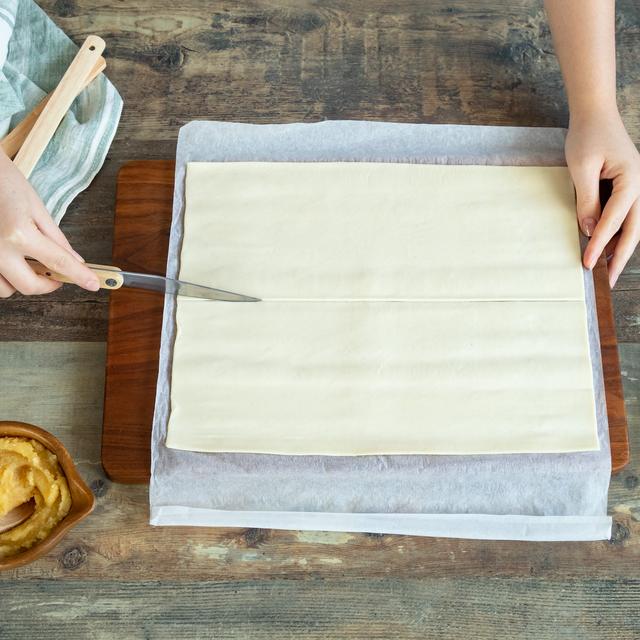 Hojaldre relleno de crema franchipana