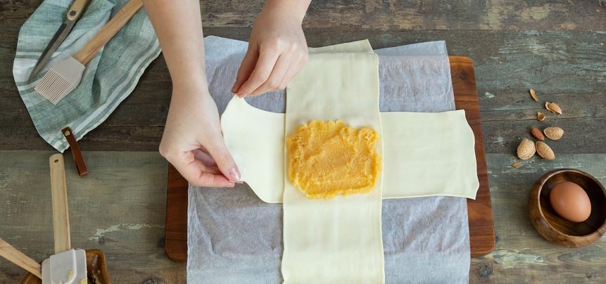 Hojaldre relleno de crema franchipana