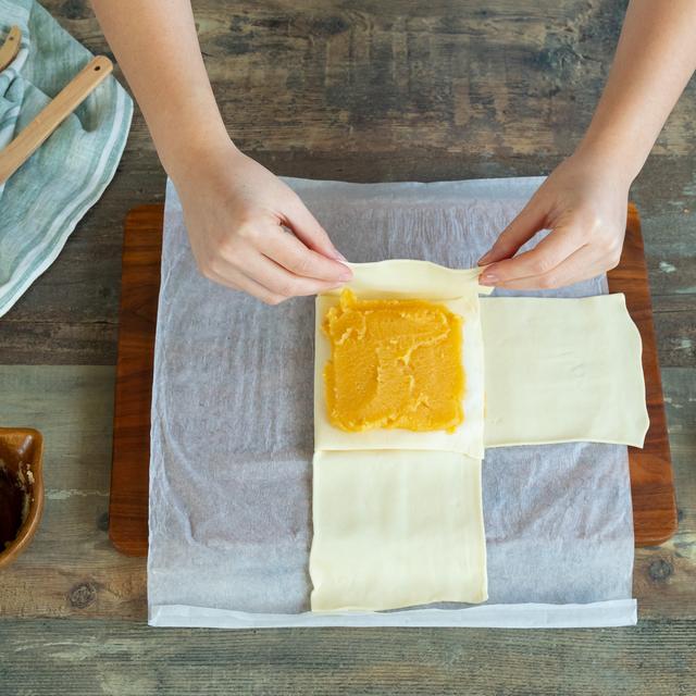 Hojaldre relleno de crema franchipana