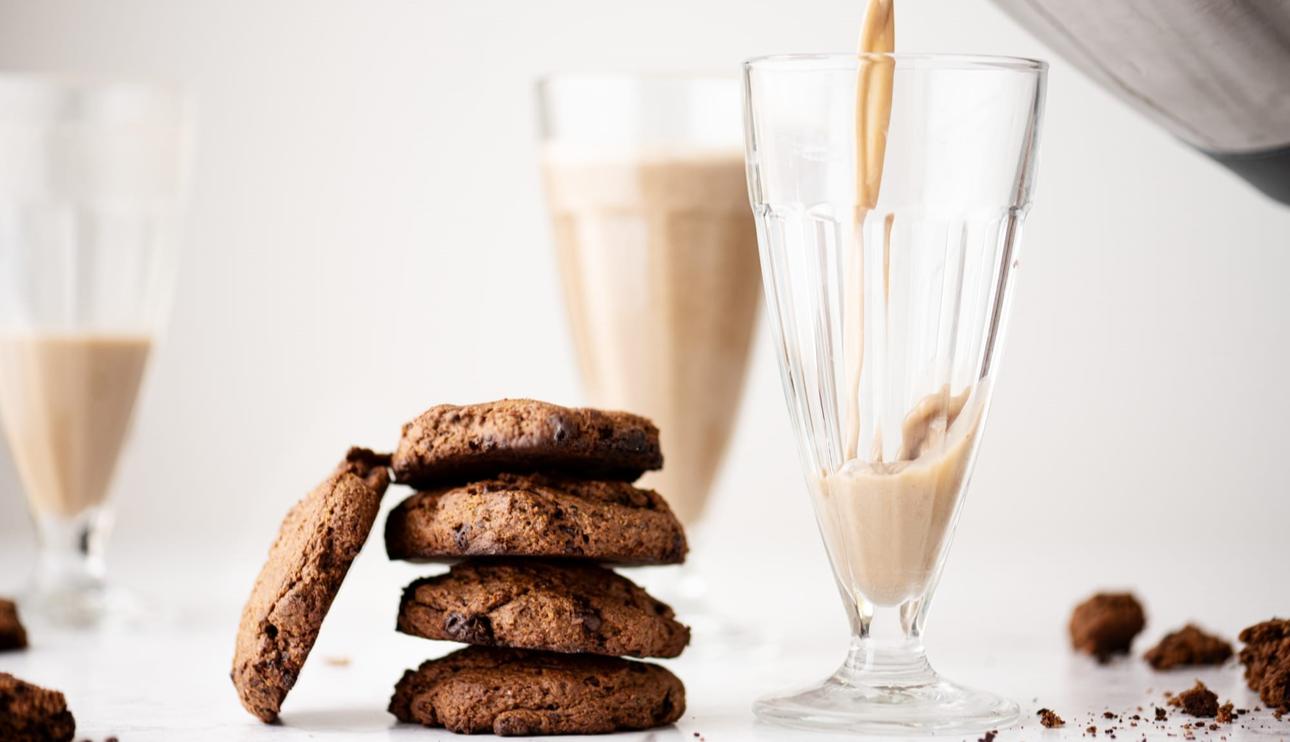 Batido de lino y café con galletas de chocolate con Thermomix®(TM6, TM5, TM31)