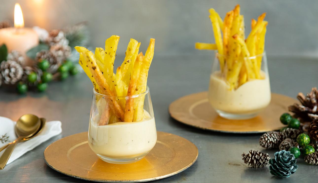 Patatas con salsa de queso