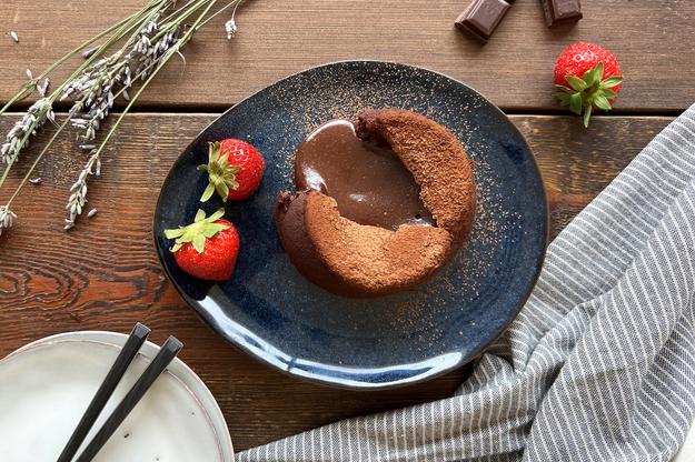 Coulant de chocolate con leche condensada