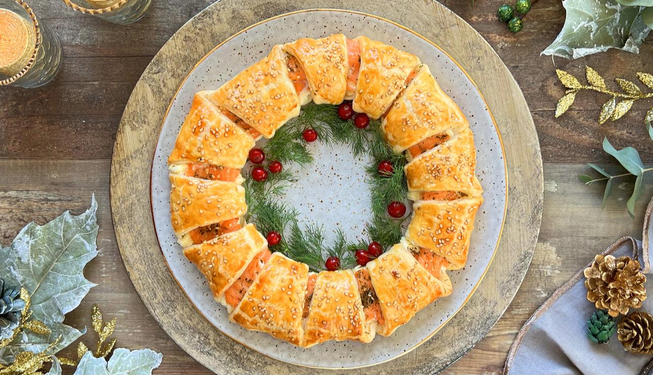 Corona de hojaldre con salmón ahumado