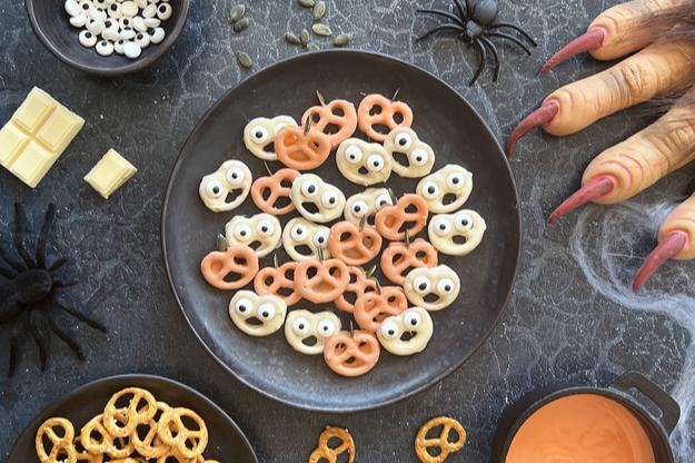 Mini fantasmas y calabazas de chocolate blanco