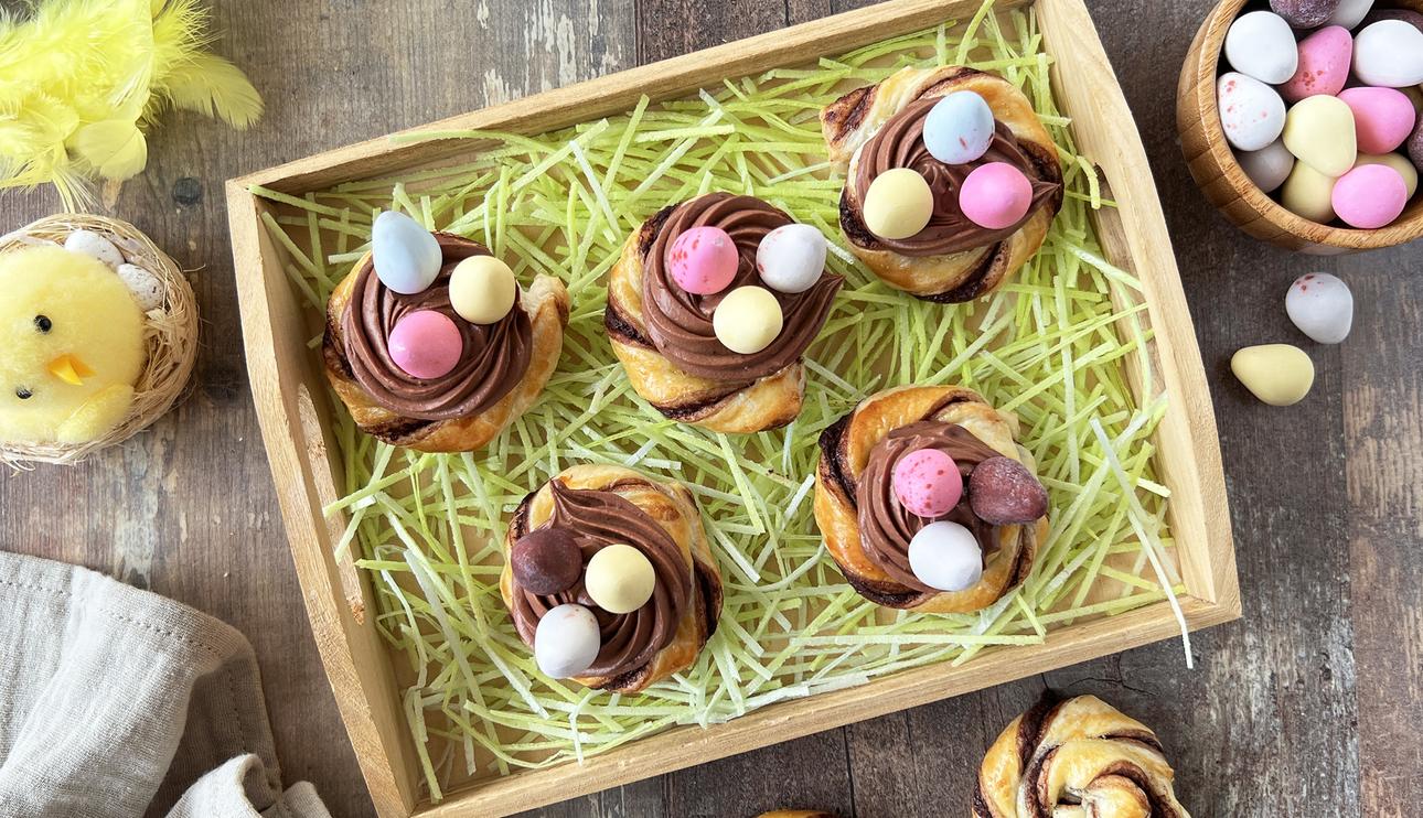 Nidos de hojaldre y chocolate