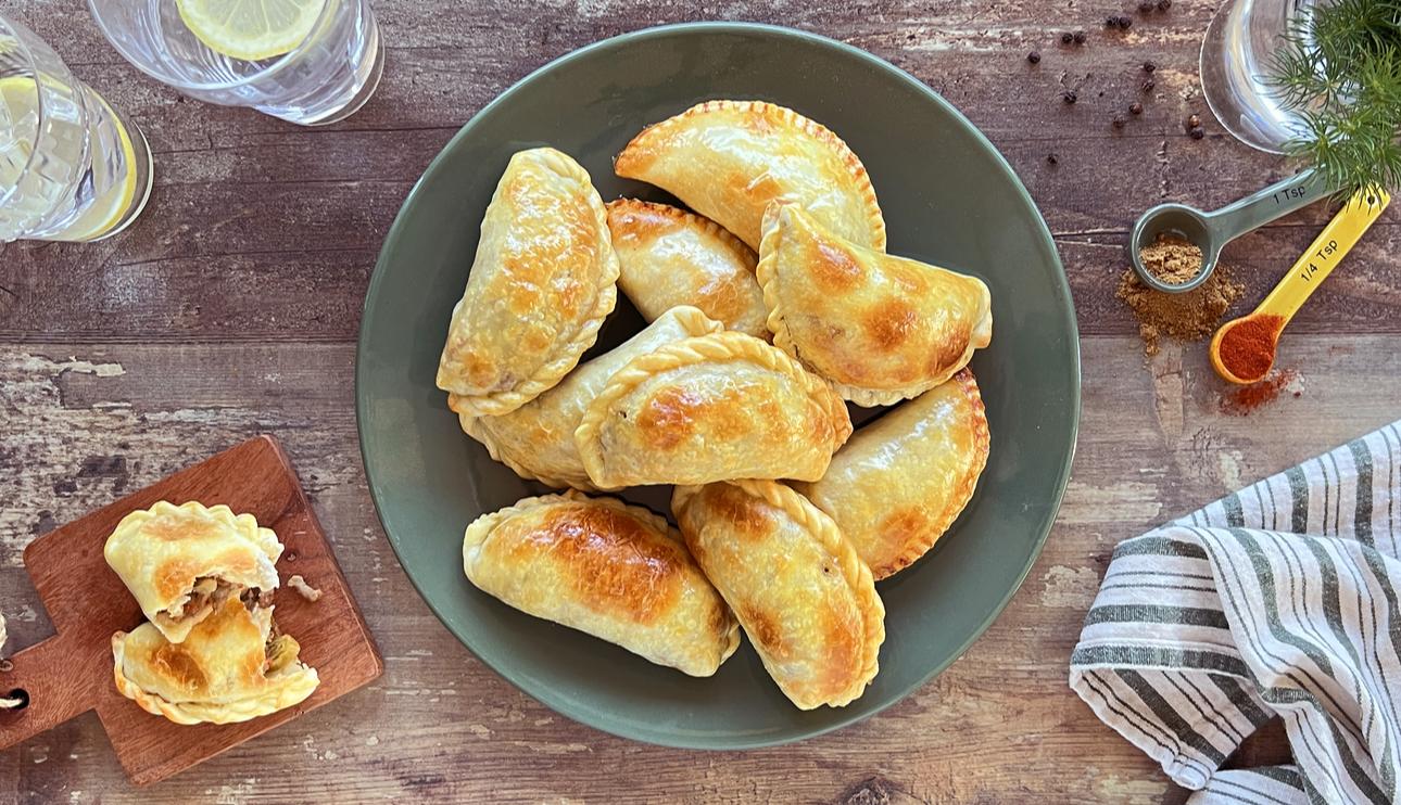 Empanadas de carne (estilo argentino)