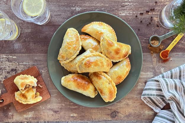 Empanadas de carne (estilo argentino)