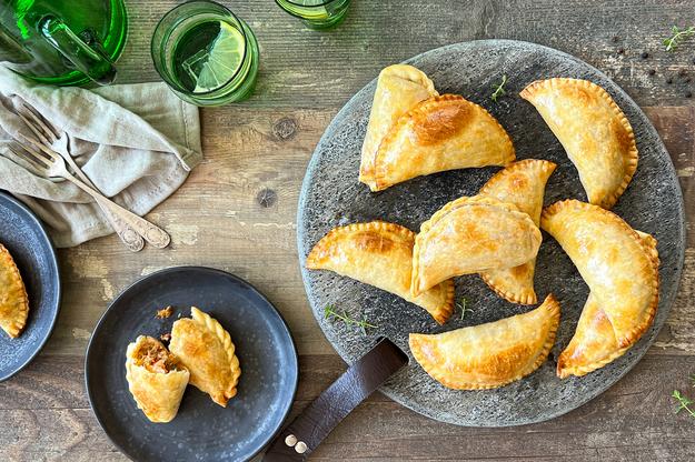 Empanadas de atún (a la gallega)