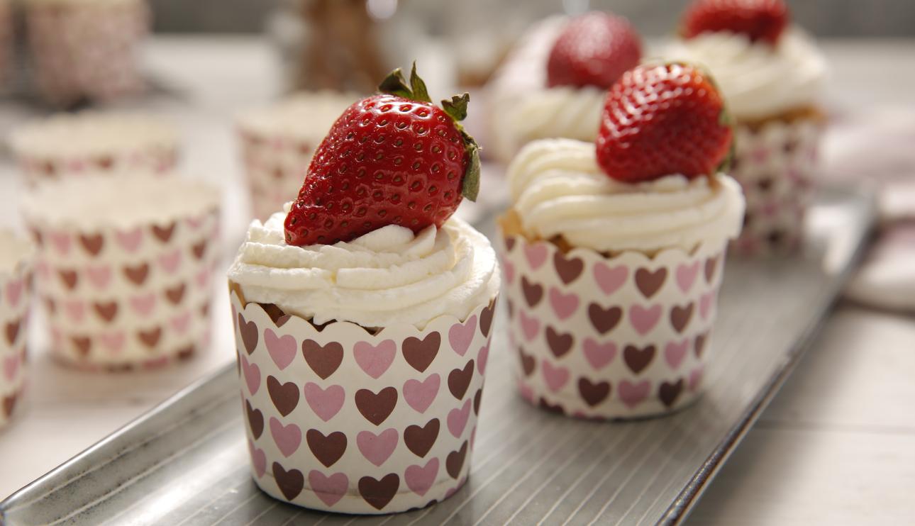 Magdalenas de fresa y leche condensada