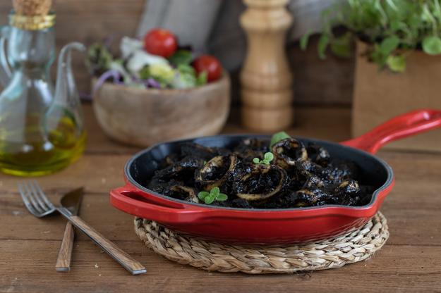 Calamares en su tinta