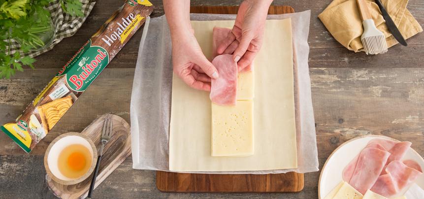 Trenza de hojaldre de jamón y queso