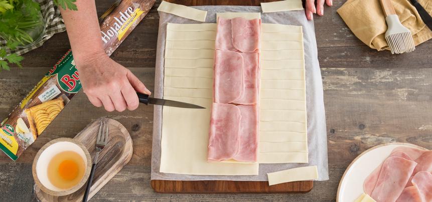 Trenza de hojaldre de jamón y queso