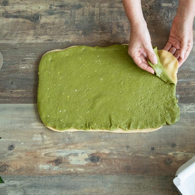 Brioche de chocolate blanco y té matcha