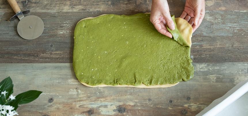 Brioche de chocolate blanco y té matcha