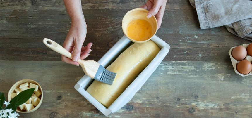Brioche de chocolate blanco y té matcha