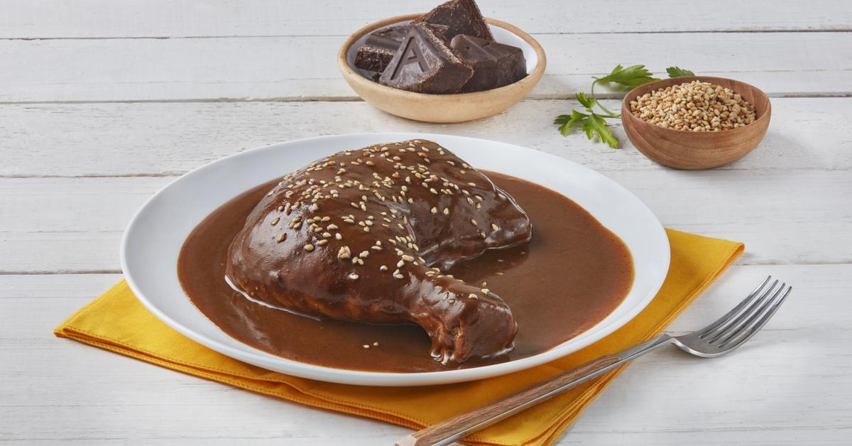 Mole con pollo