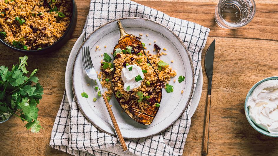 Gefüllte Aubergine mit Bulgur