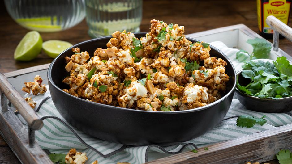 Crunchy Popcorn mit Erdnüssen