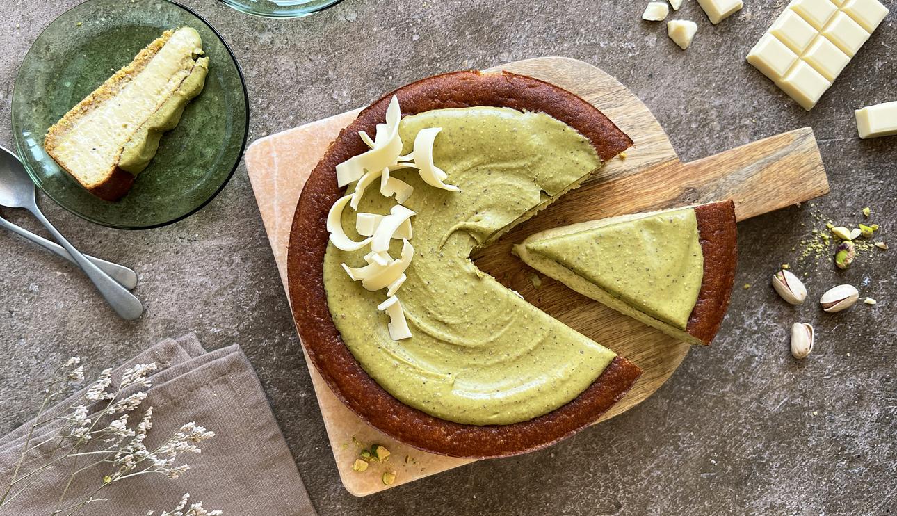 Cheesecake de pistacho y chocolate blanco en freidora de aire