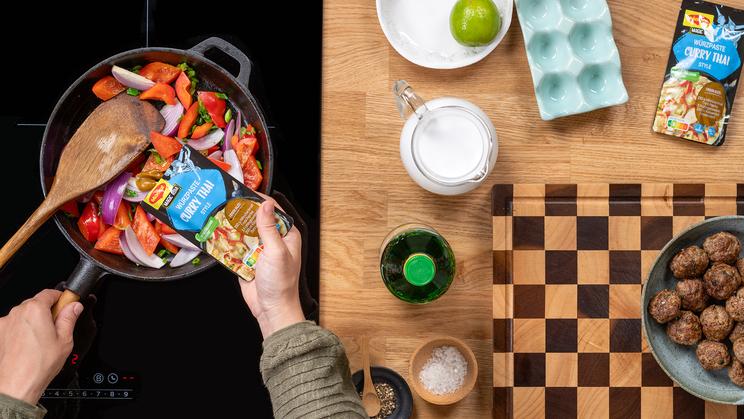 Thai Curry mit Hackbällchen