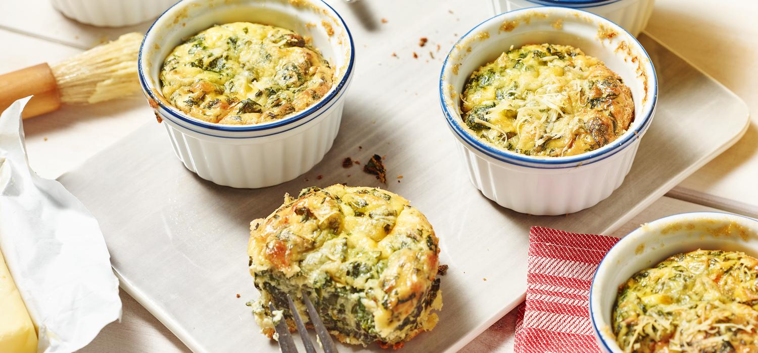 Herzhafte Muffins mit Spinat und Hollandaise