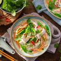 Thai Kokos-Suppe mit Hähnchen