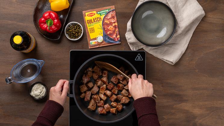Gulasch mit grünem Pfeffer