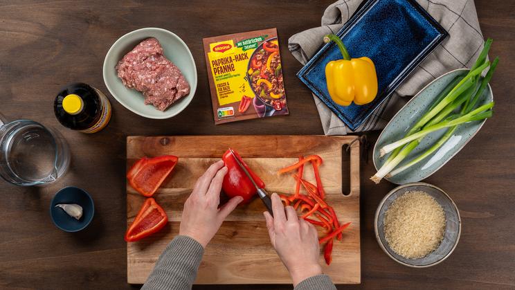 Bratwurstbällchen-Pfanne mit Reis