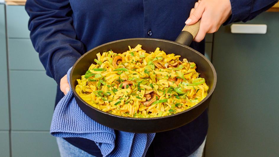 Kürbis-Spätzle-Pfanne: Schnell &amp; Einfach | maggi.de