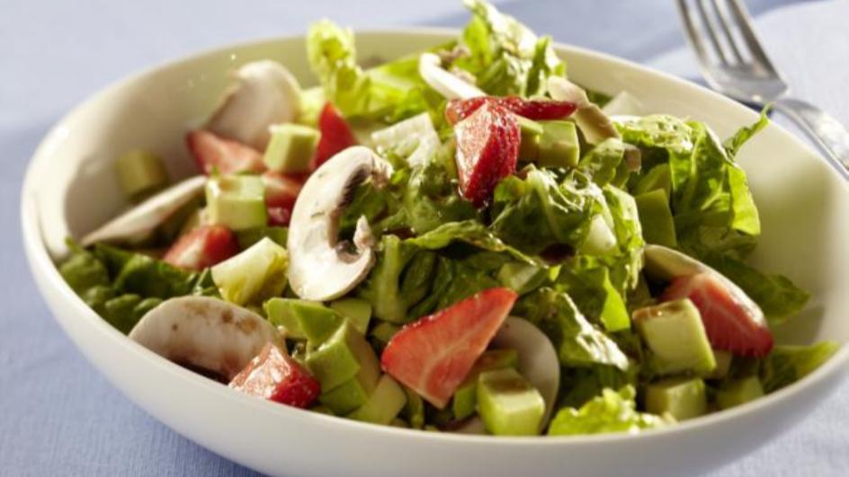Romana-Erdbeer-Salat mit Avocado