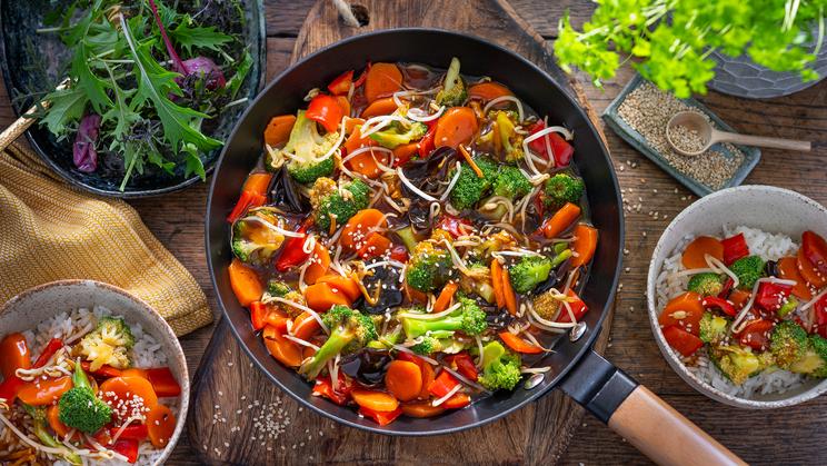 Gemüse-Pfanne Chop Suey