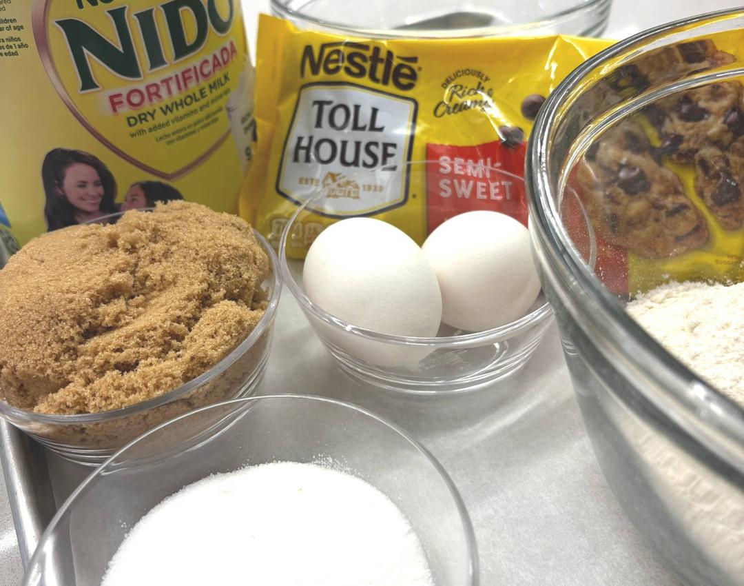 NIDO x Nestle Toll House Chocolate Chip Cookies