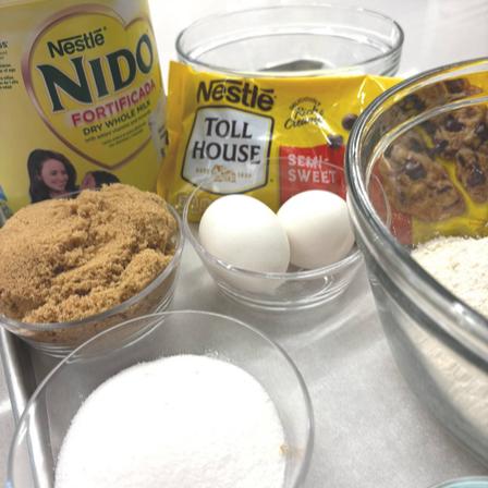 NIDO x Nestle Toll House Chocolate Chip Cookies
