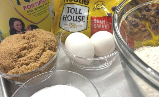 NIDO x Nestle Toll House Chocolate Chip Cookies