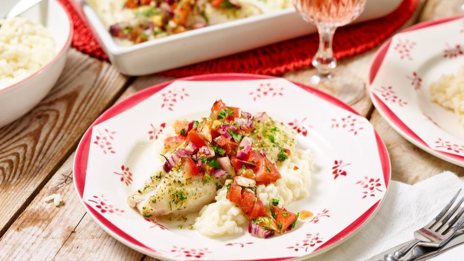 Mediterraner Ofenfisch mit Tomaten