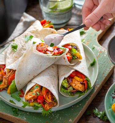 Pikante Hähnchen-Wraps im Airfryer