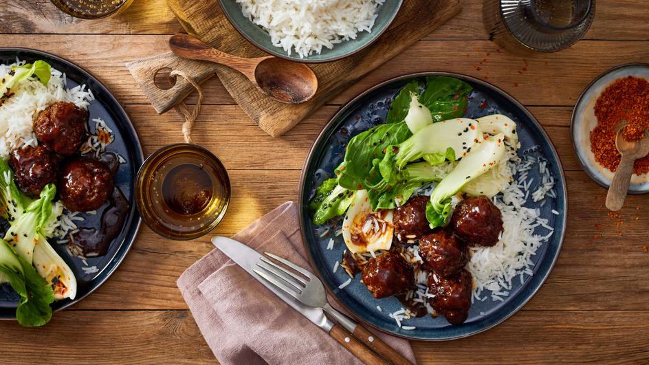 Hackbällchen in Orangensauce mit Pak-Choi