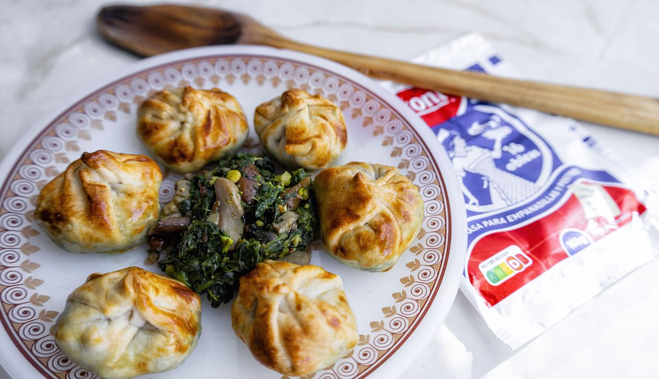 Saquitos de espinacas, setas y pistachos de María del Remedio García de Alcalá de Henares (Madrid)