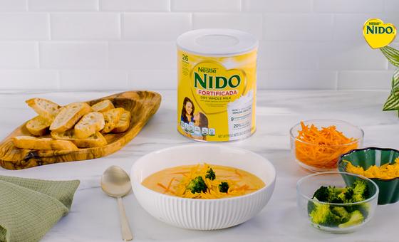 Sopa de Brócoli con Queso Cheddar