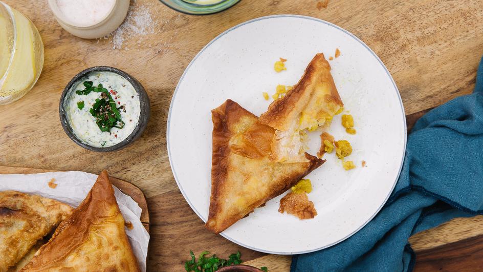 Vegetarische Samosas mit Paneer